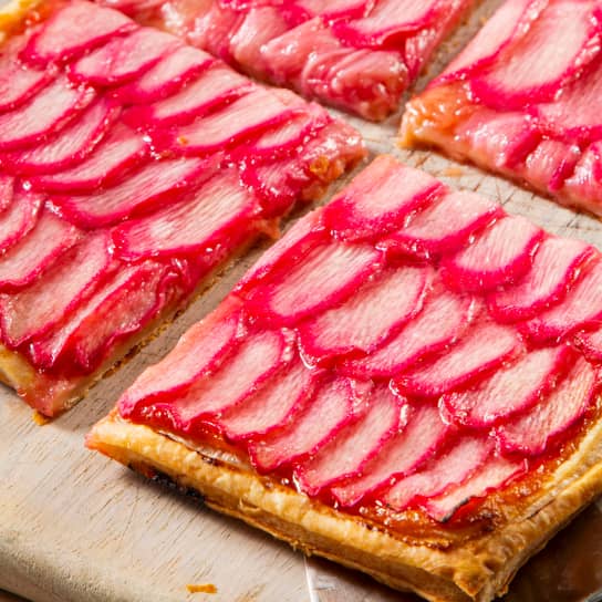 Elegant and Easy Rhubarb Tart